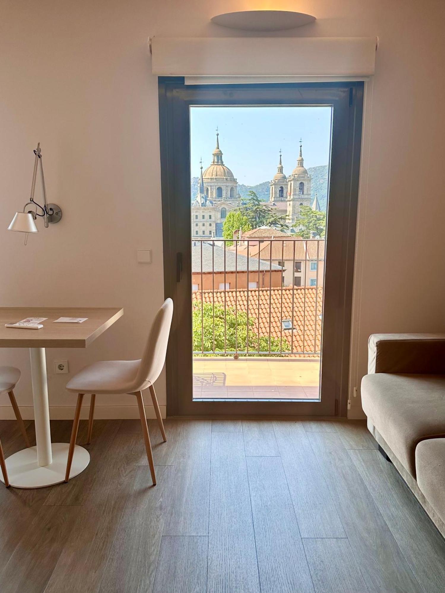 San Lorenzo Suites 산 로렌소 데 엘 에스코리알 외부 사진